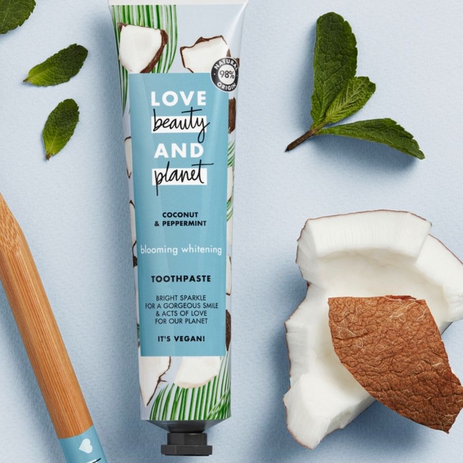 Love Beauty And Planet Blooming Whitening Coconut And Peppermint Toothpaste